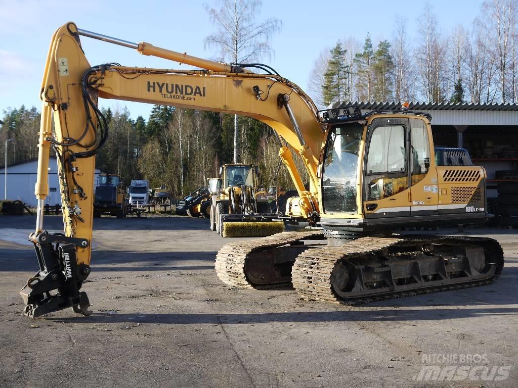 Hyundai R 180 LC-9A حفارات زحافة