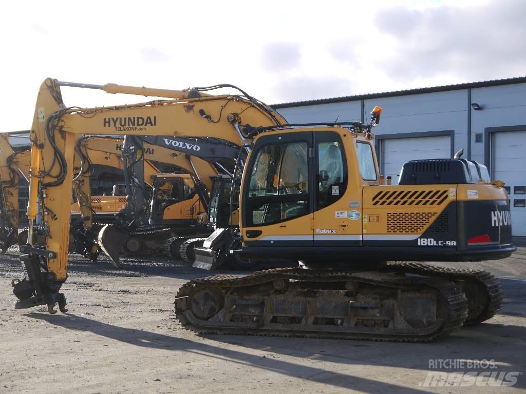 Hyundai R 180 LC-9A حفارات زحافة