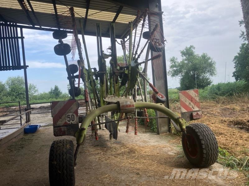 CLAAS Liner 2900 معدات حصد