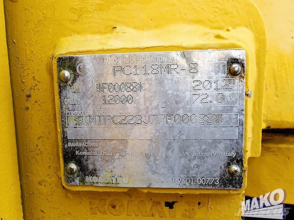 Komatsu PC 118 MR-8 حفارات زحافة