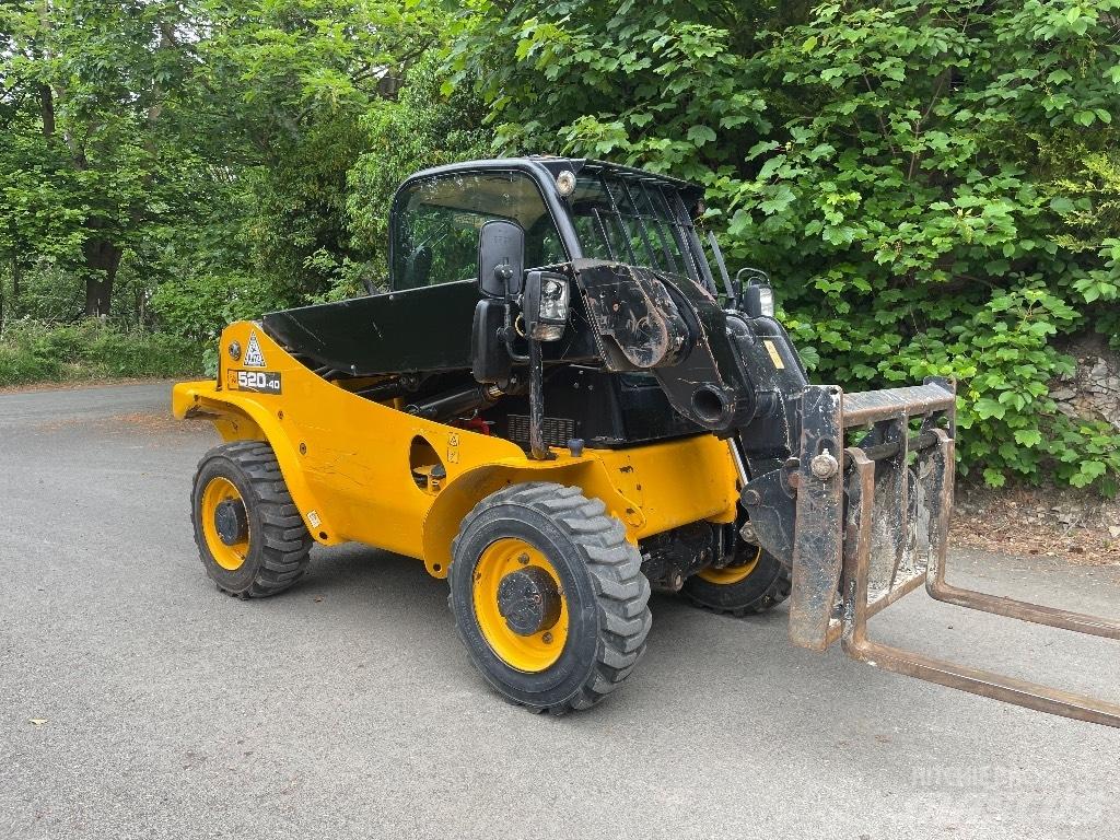 JCB 520-40 مناولات متداخلة