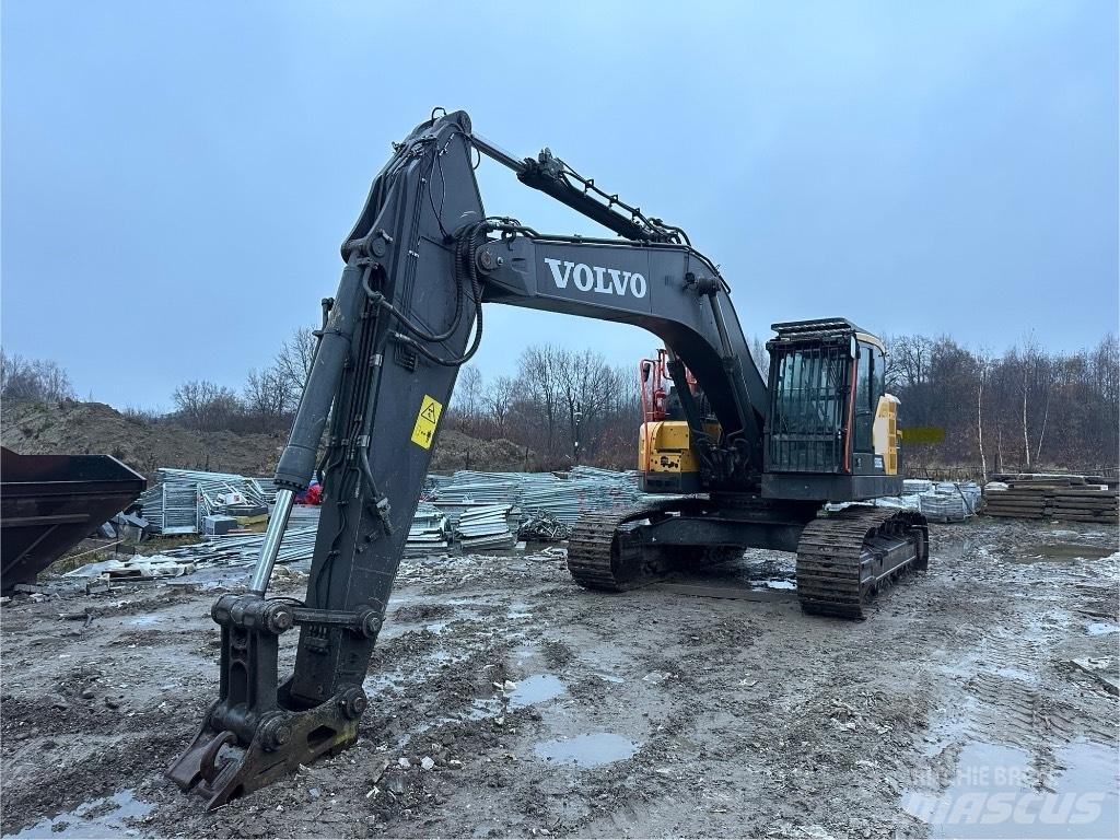 Volvo ECR 355 EL حفارات زحافة