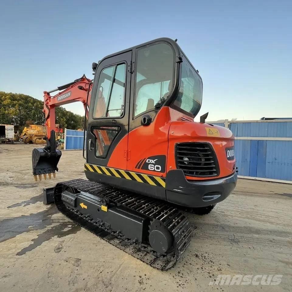 Doosan DX60-9C حفارات صغيرة أقل من 7 طن (حفارات صغيرة)