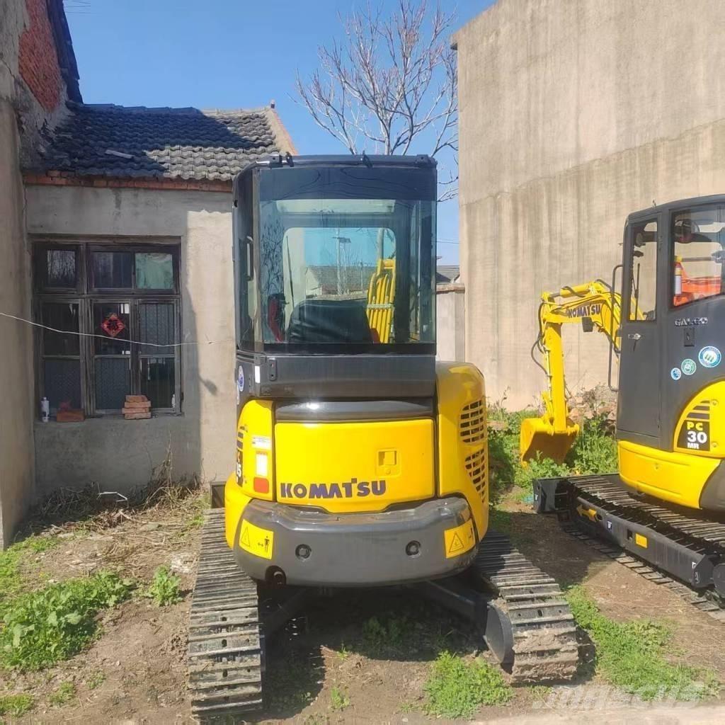 Komatsu PC 35 حفارات زحافة