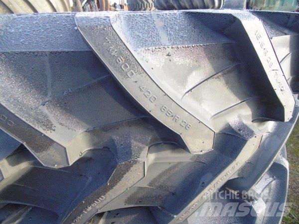 Trelleborg TM600 الإطارات والعجلات والحافات