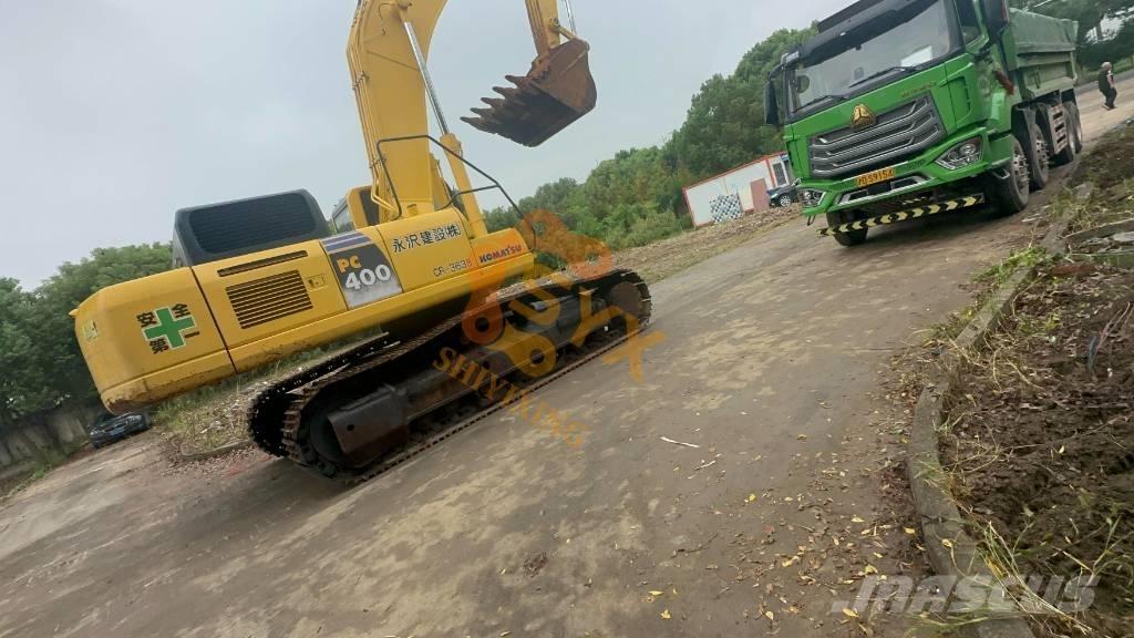 Komatsu PC 450 LC-8 حفارات زحافة