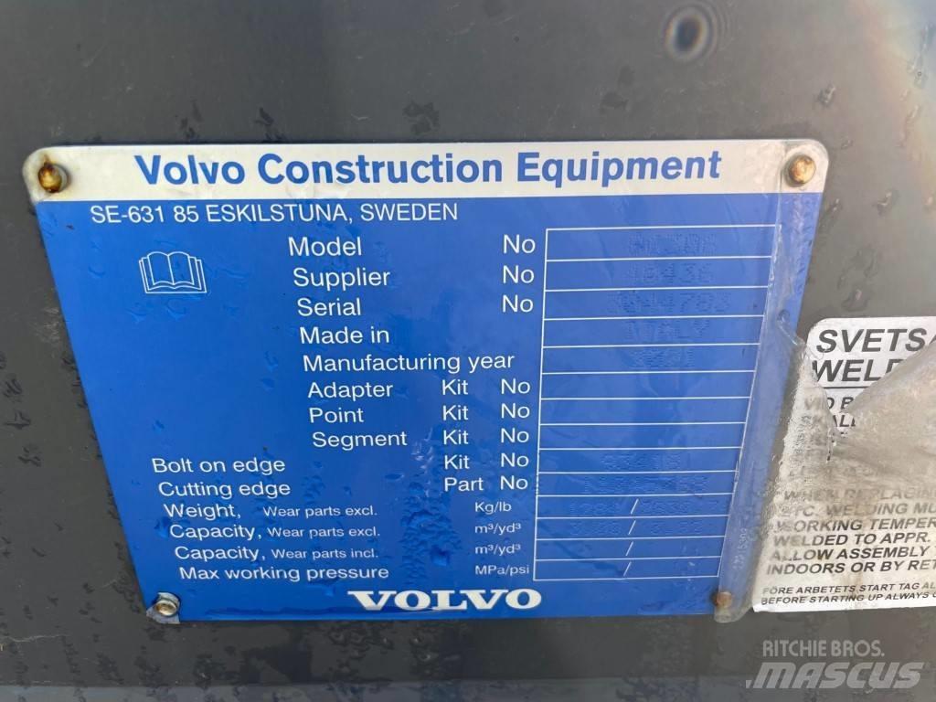 Volvo L 110 H Bucket دلاء
