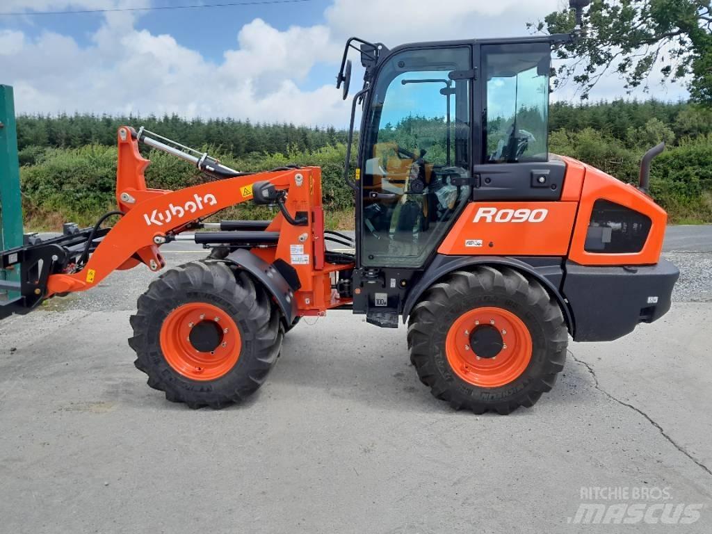 Kubota R 090 مناولات متداخلة