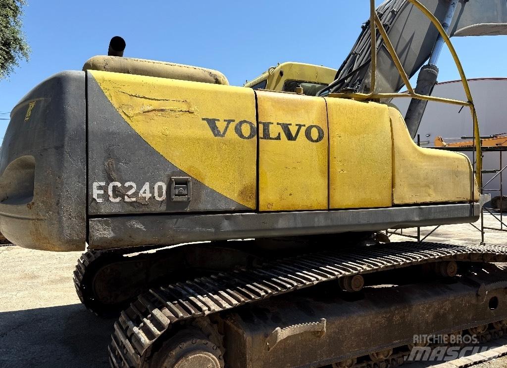 Volvo EC240 حفارات طويلة الذراع