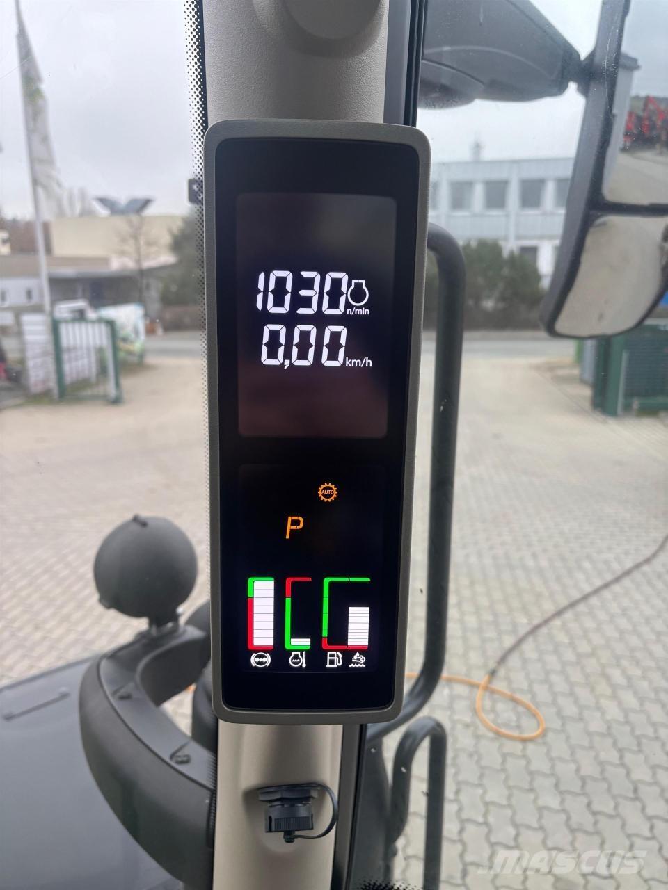 John Deere 6R 130 الجرارات