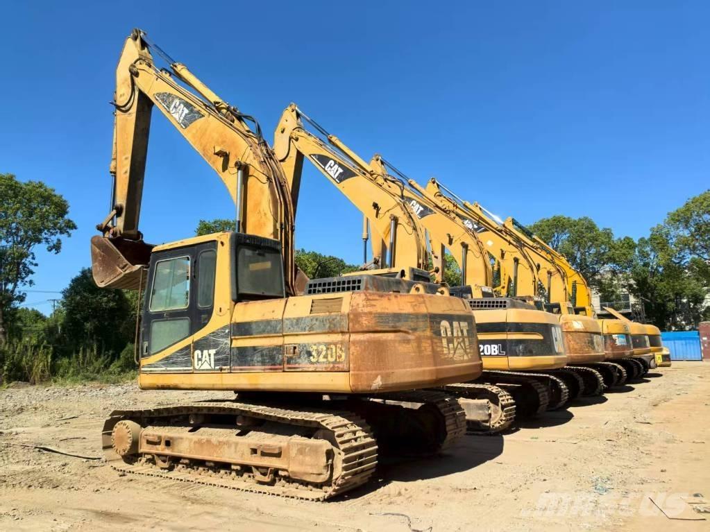 CAT 320 B L حفارات زحافة