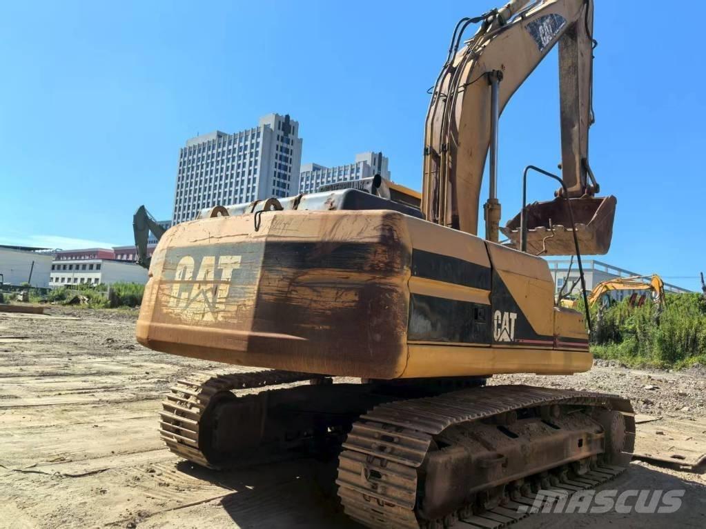 CAT 320 B L حفارات زحافة