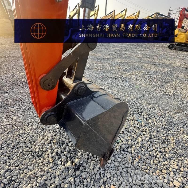 Doosan DX 75 حفارات وسط 7 طن - 12 طن