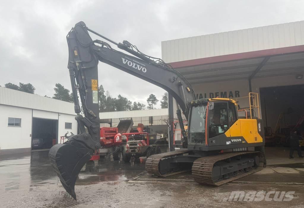 Volvo EC 180 E حفارات زحافة