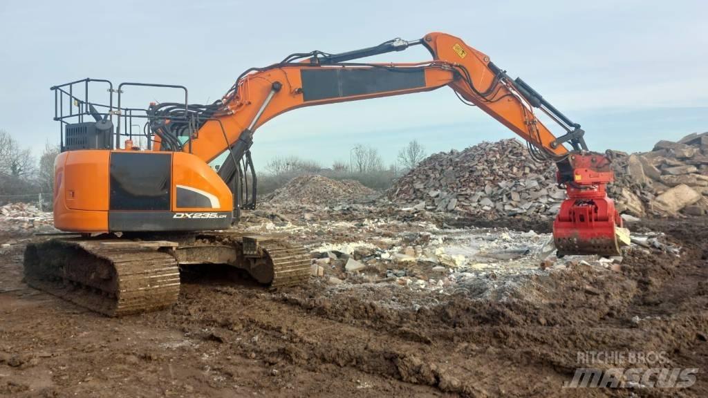 Doosan DX 235 LCR-5 حفارات زحافة