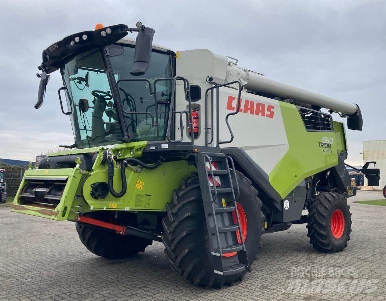CLAAS TRION 650 حصادات
