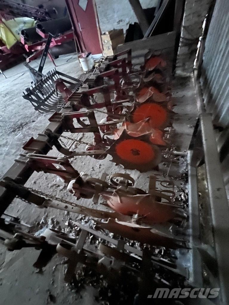 Kongskilde Radrenser ماكينات زراعية أخرى