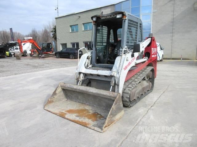 Takeuchi TL130 لوادر صغيرة