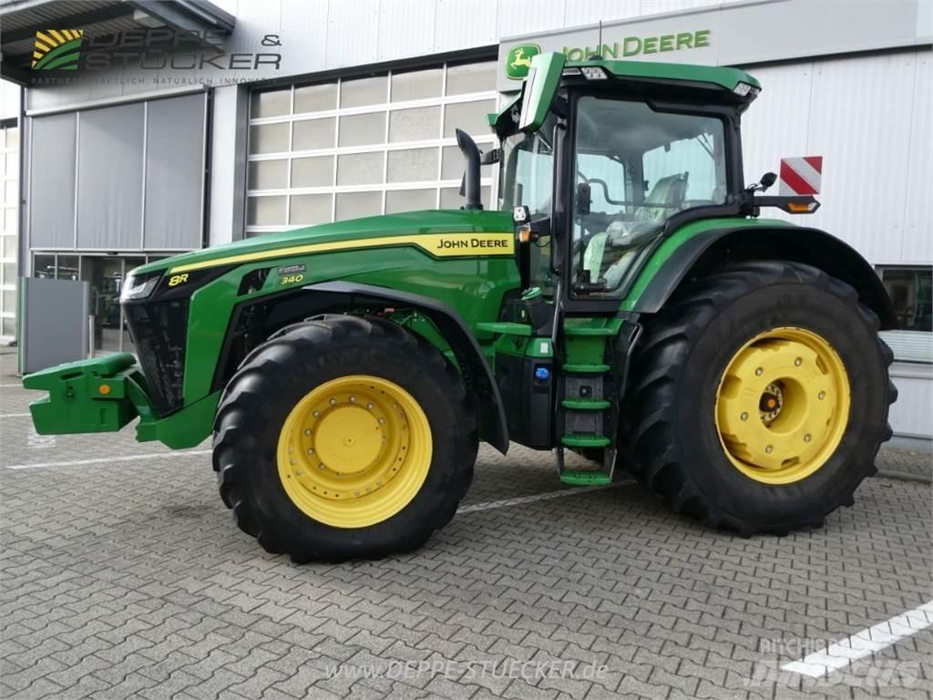 John Deere 8R 340 الجرارات