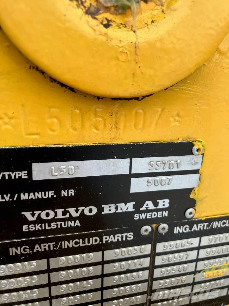 Volvo BM L 50 لوادر وحفارات أمامية