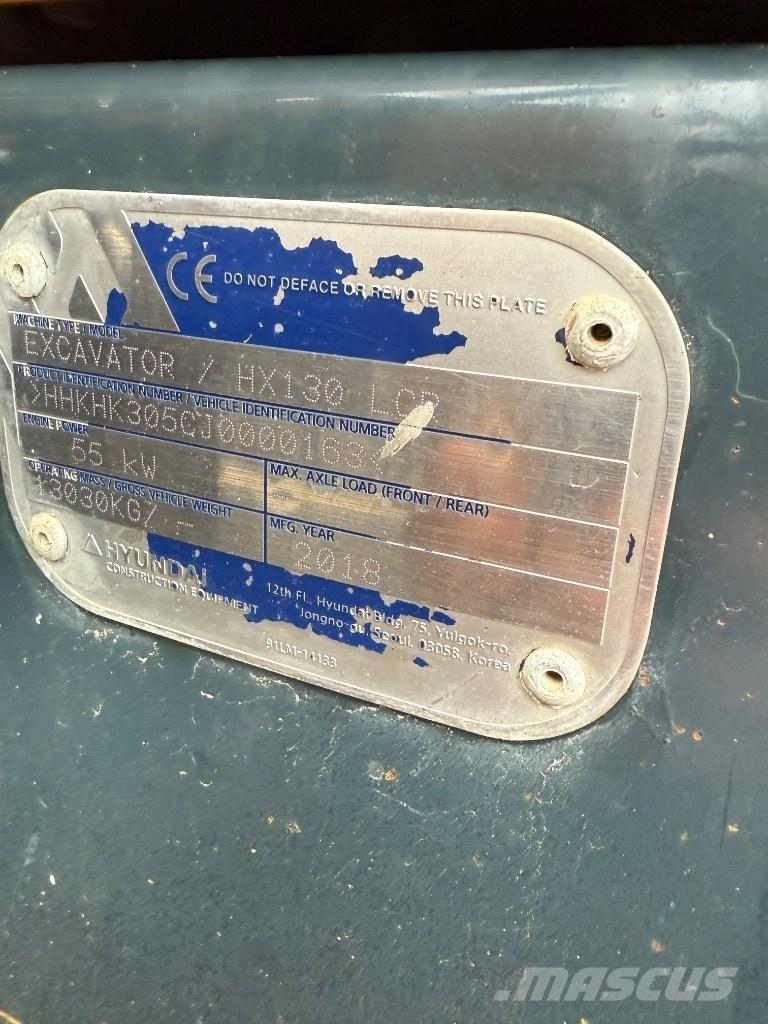 Hyundai HX 130 LCR حفارات زحافة