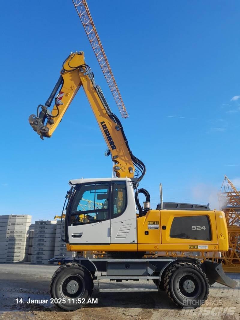 Liebherr A924 حفارات بعجل