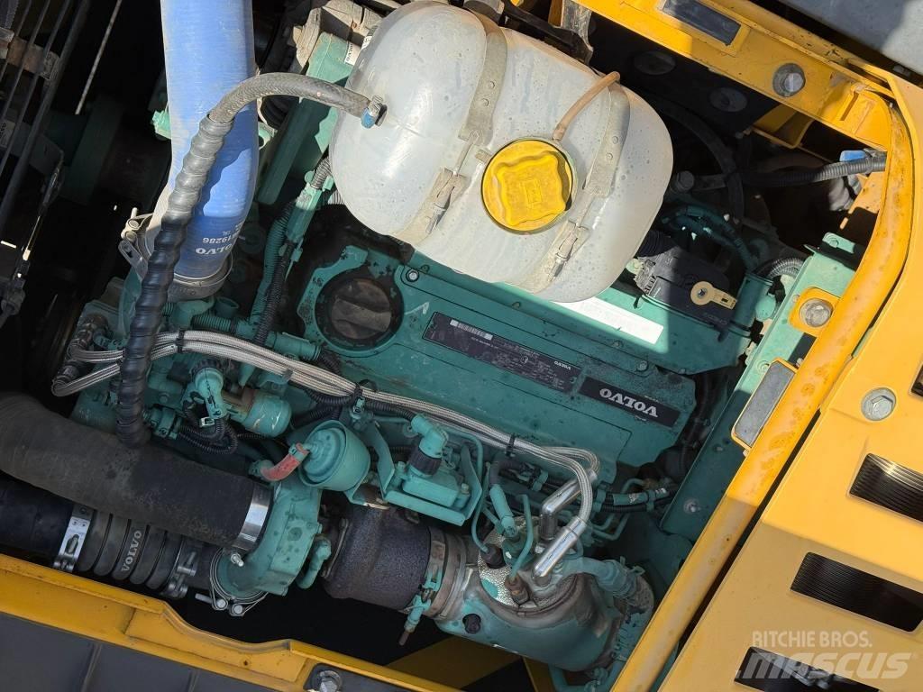 Volvo EC 140 DL حفارات زحافة