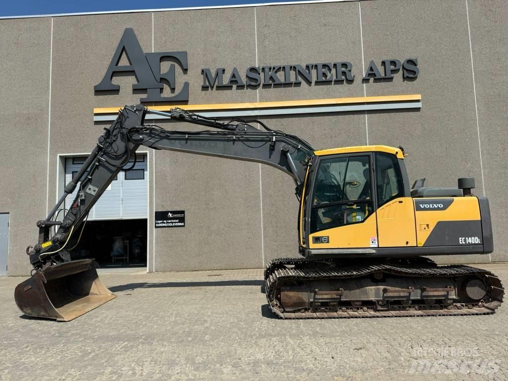 Volvo EC 140 DL حفارات زحافة