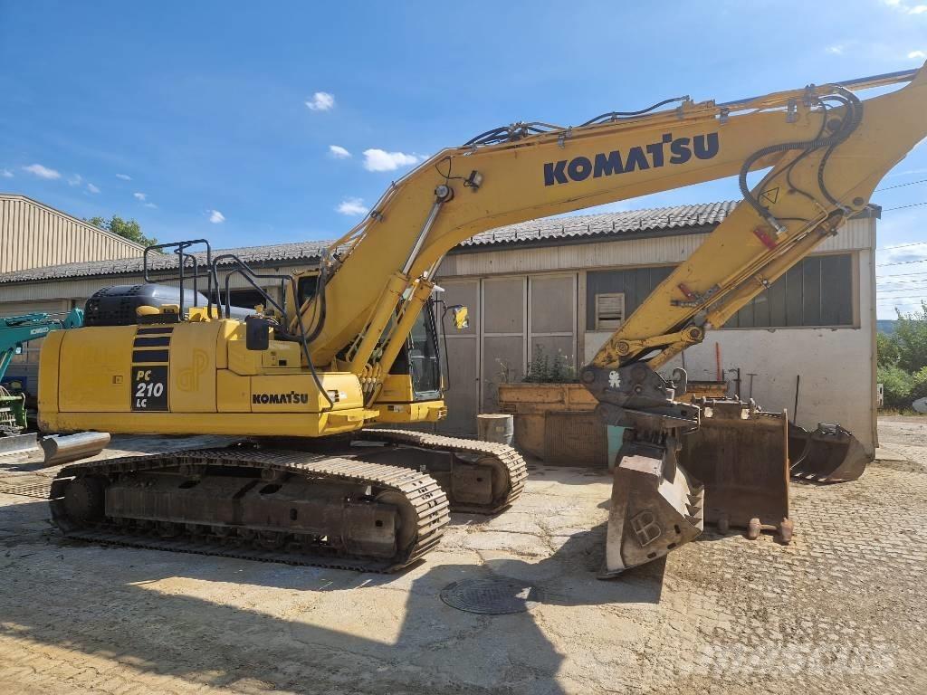 Komatsu PC 210 LC-11 حفارات زحافة