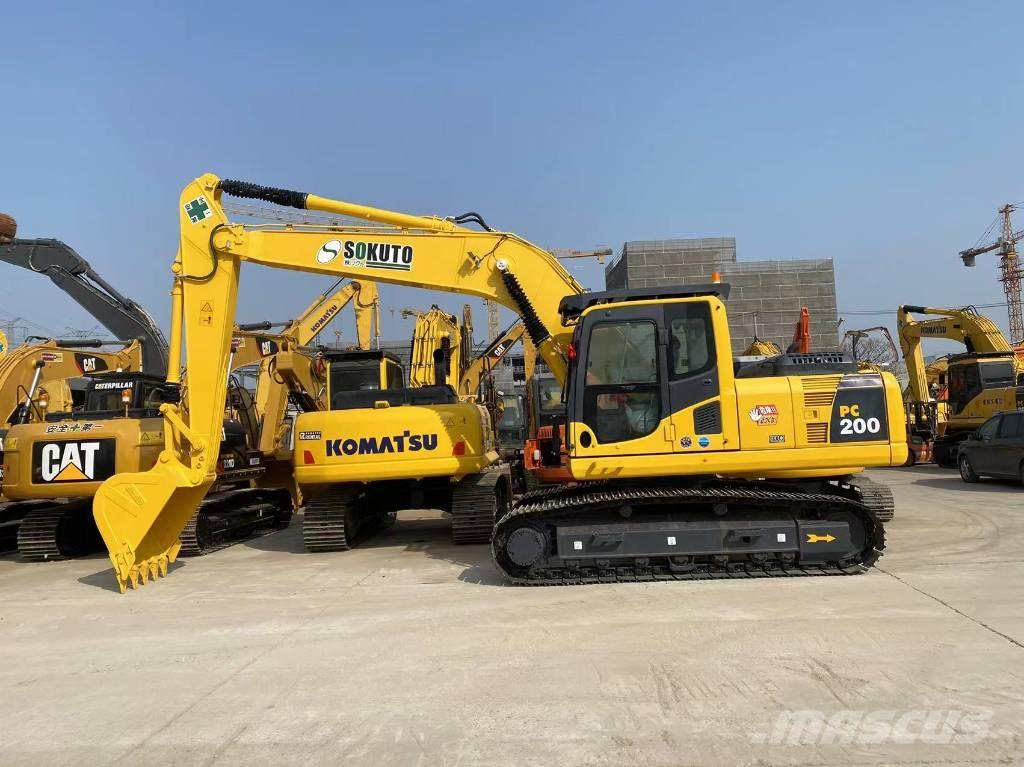 Komatsu PC 200-8 حفارات زحافة