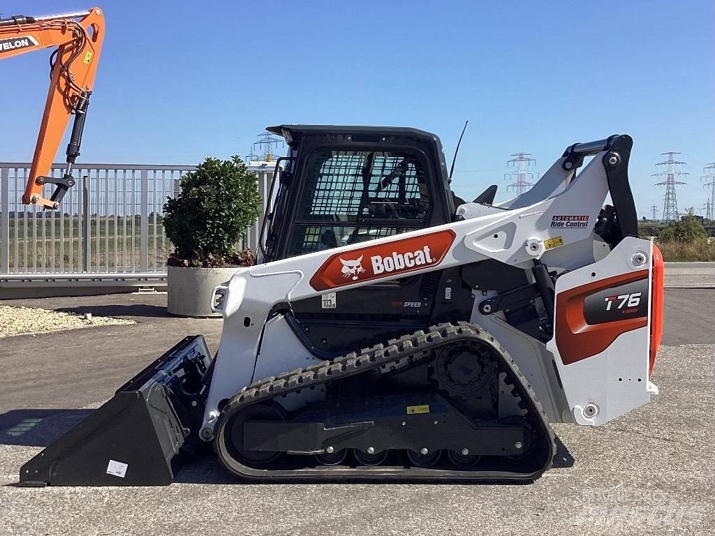 Bobcat T76 لوادر انزلاقية التوجيه