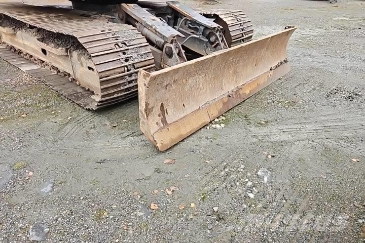 Komatsu PC 138 US-11 حفارات زحافة