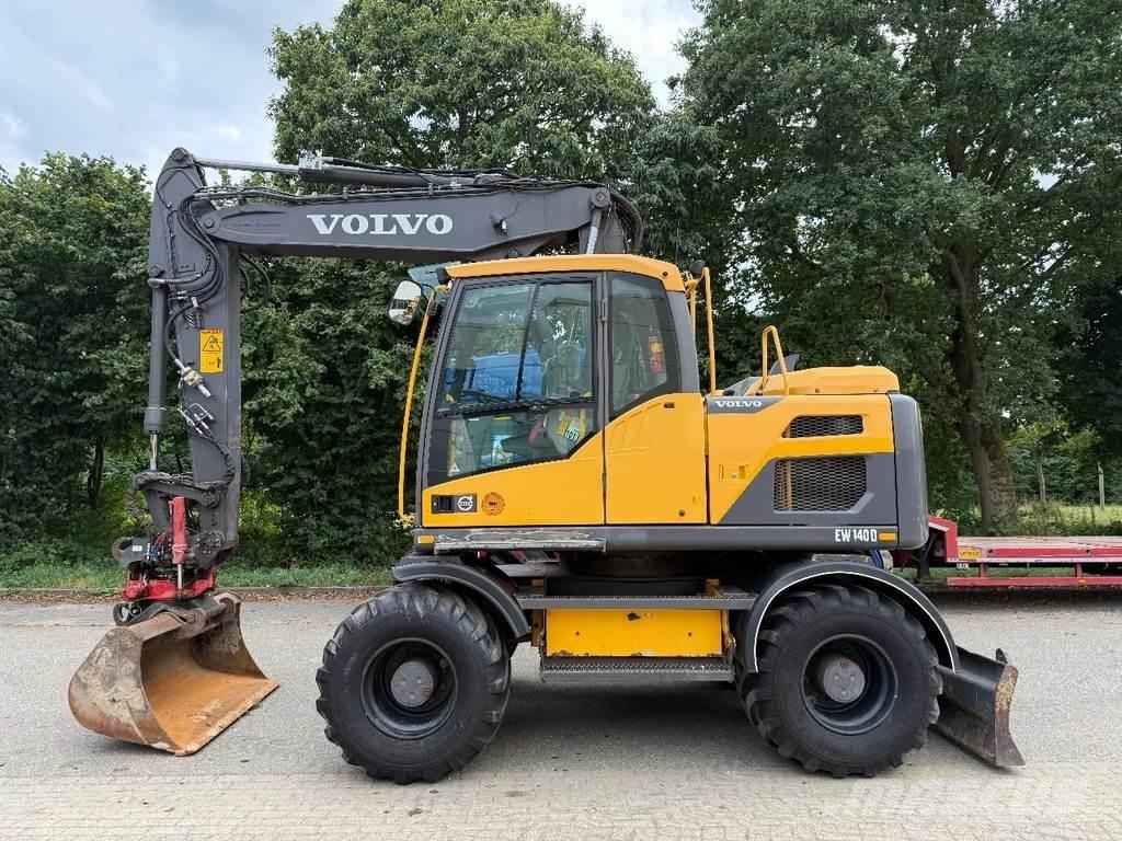Volvo EW140D حفارات بعجل