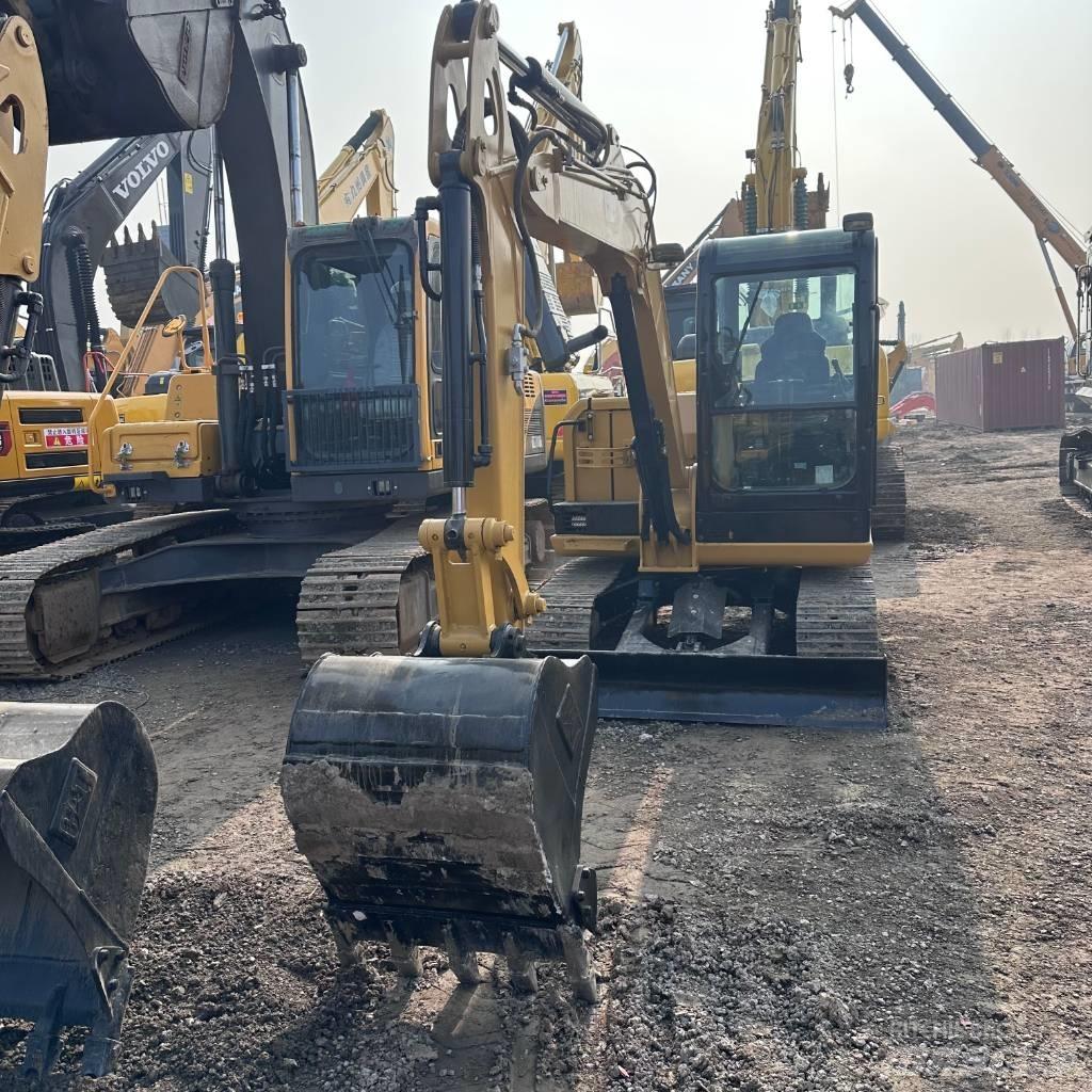 CAT 305.5 حفارات زحافة