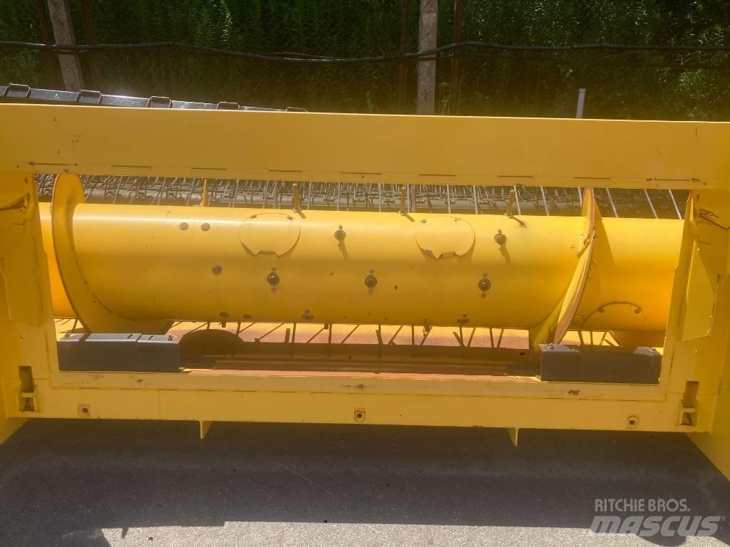 New Holland 790 CP حصادات