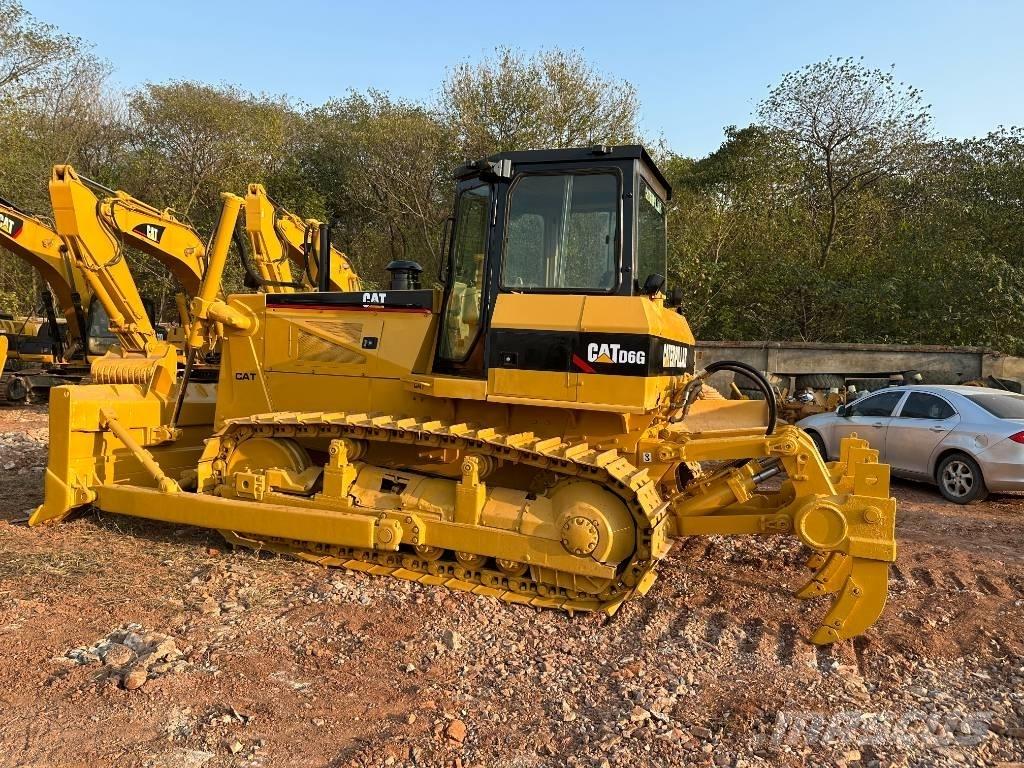 CAT D6G بلدوزرات مجنزرة