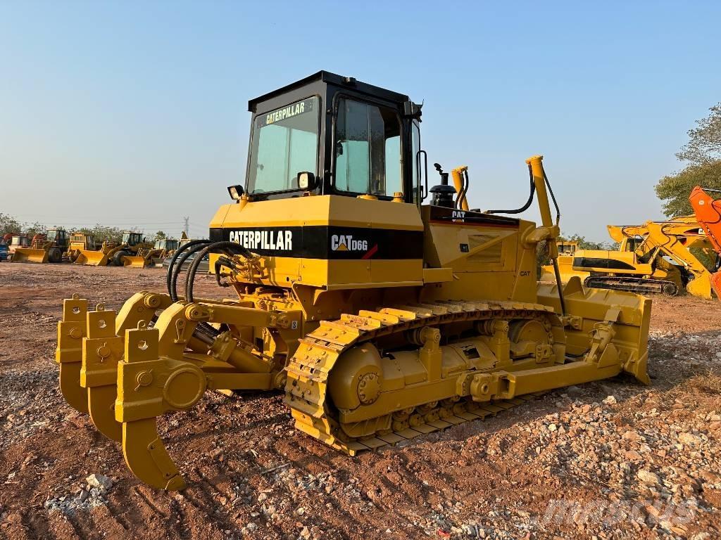 CAT D6G بلدوزرات مجنزرة