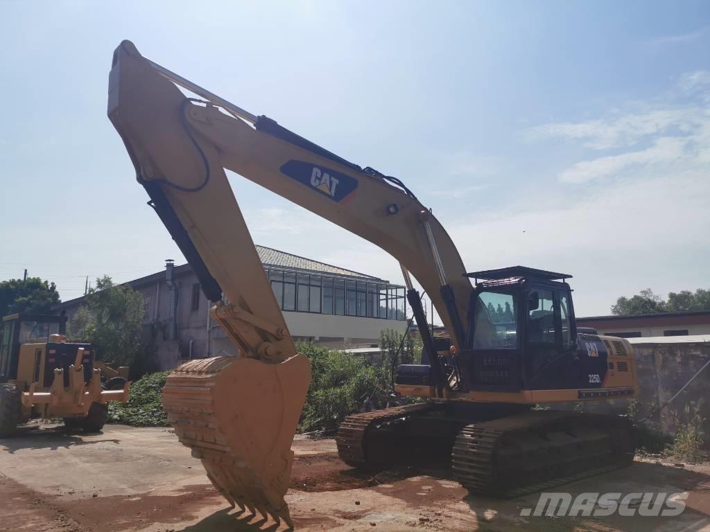 CAT 325DL حفارات زحافة