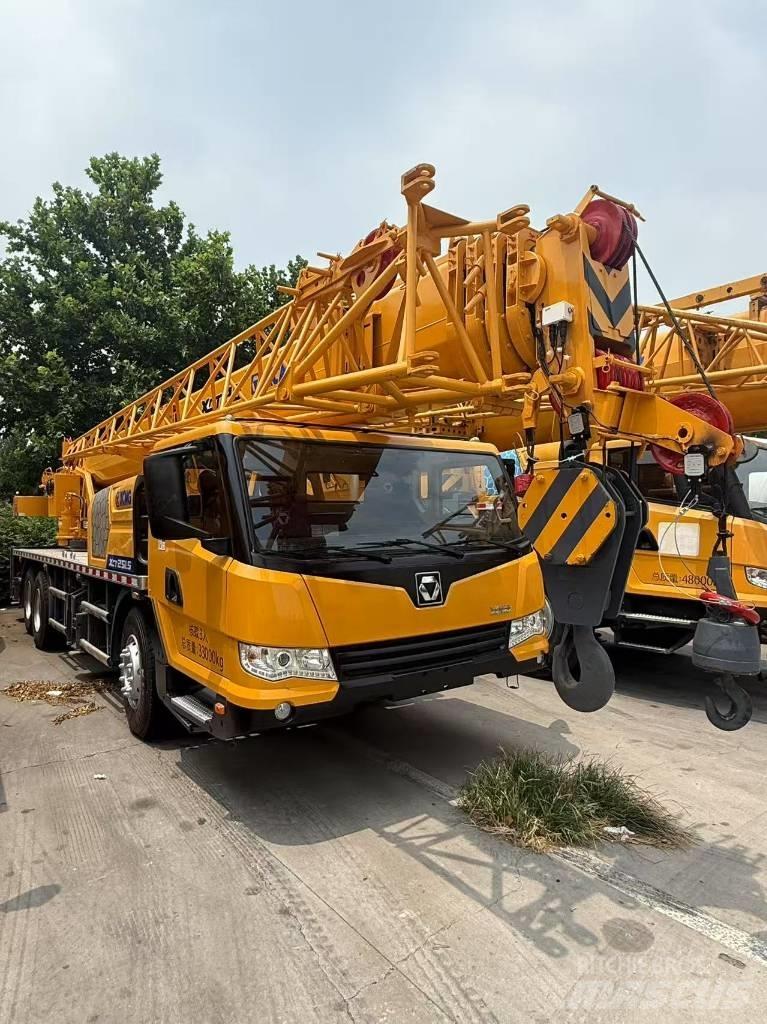 XCMG QY 25 K رافعات صالحة لكل أنواع الطرق