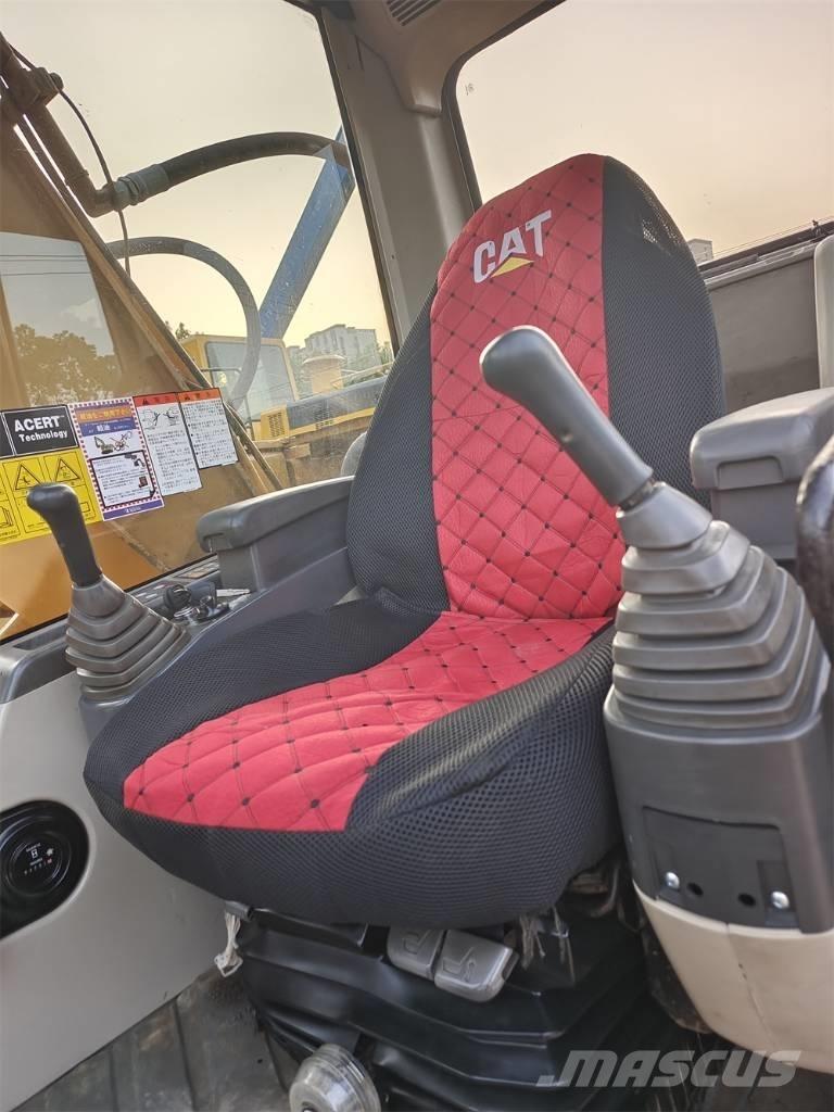 CAT 320 C L حفارات زحافة