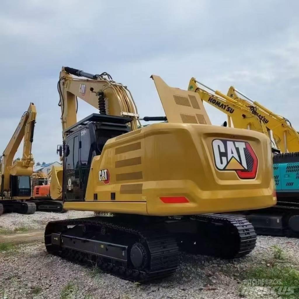 CAT 320 حفارات زحافة
