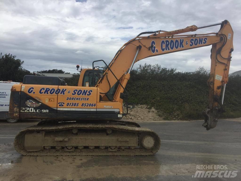 Hyundai Robex 220 LC حفارات زحافة