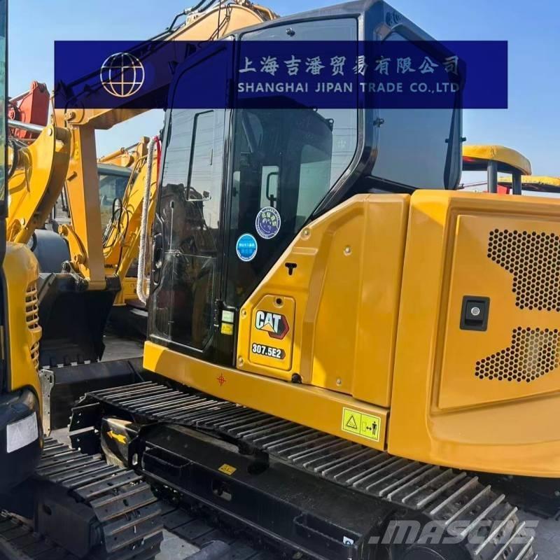 CAT 307.5 E حفارات زحافة