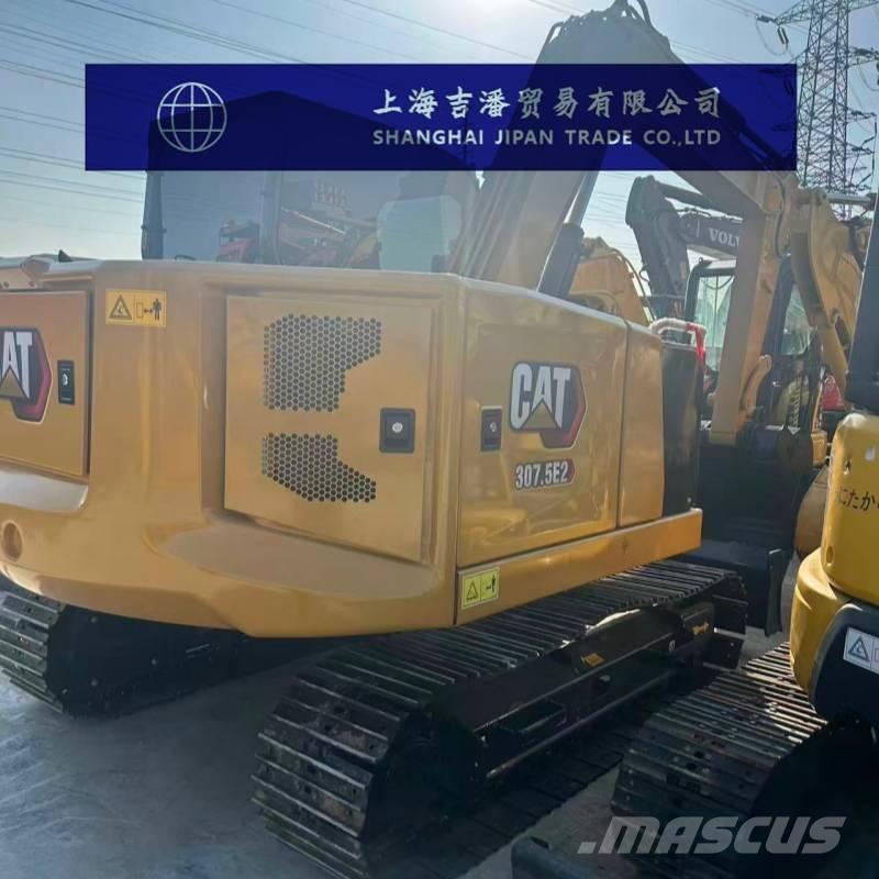 CAT 307.5 E حفارات زحافة