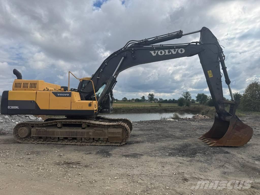 Volvo EC 380 D N L حفارات زحافة