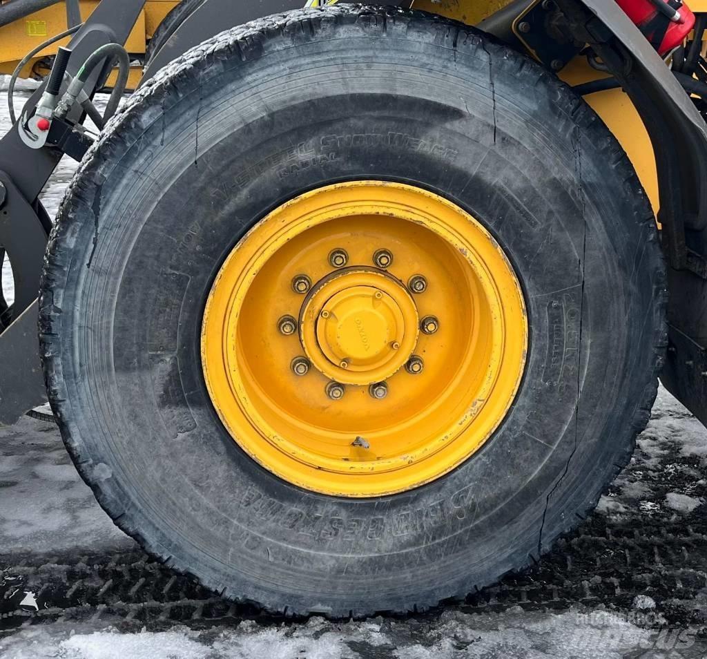 Volvo L 60 H لوادر بعجل