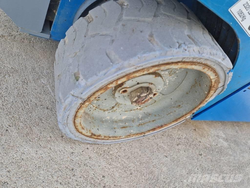 Genie GS 1932  R386 رافعات مقصية الشكل