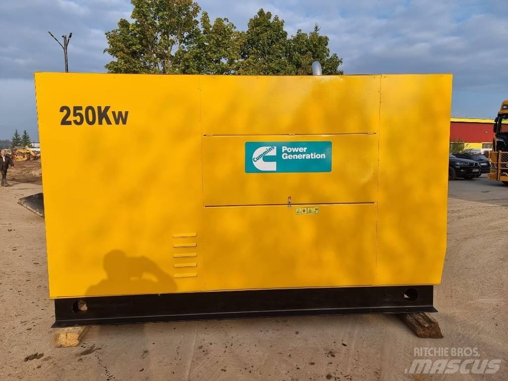 Cummins 250 KW مولدات ديزل