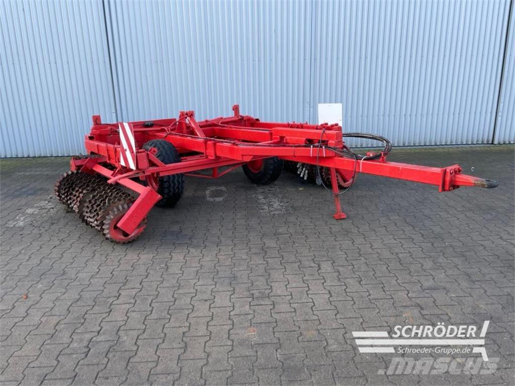  6,00 M WIESENWALZE معدات أخرى لحصاد العلف