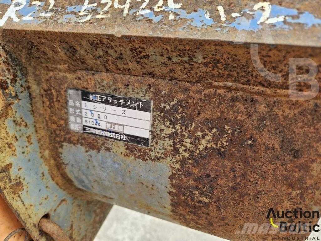 Kubota L1-R22 الجرارات